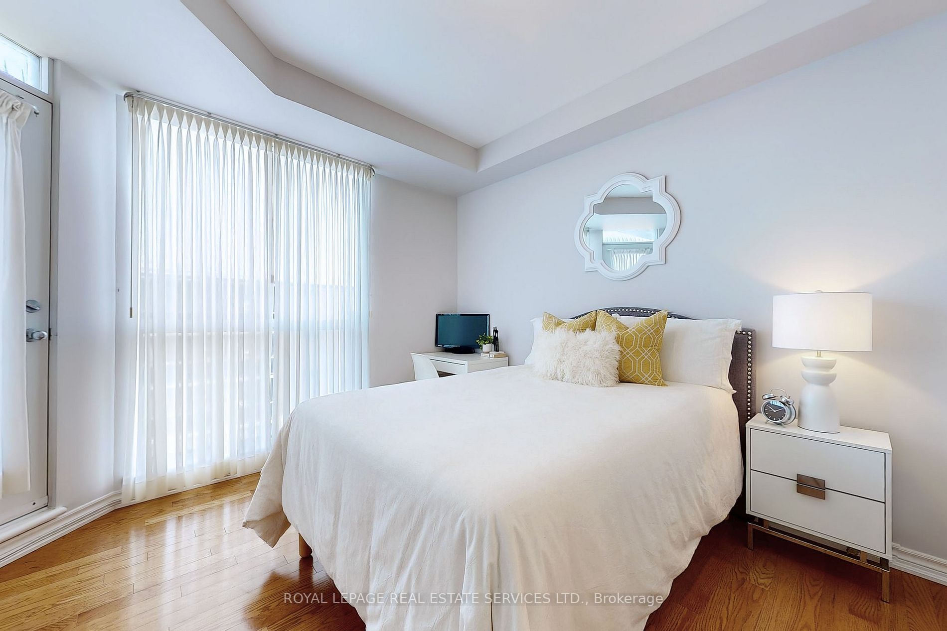 4200 Bathurst St, #705