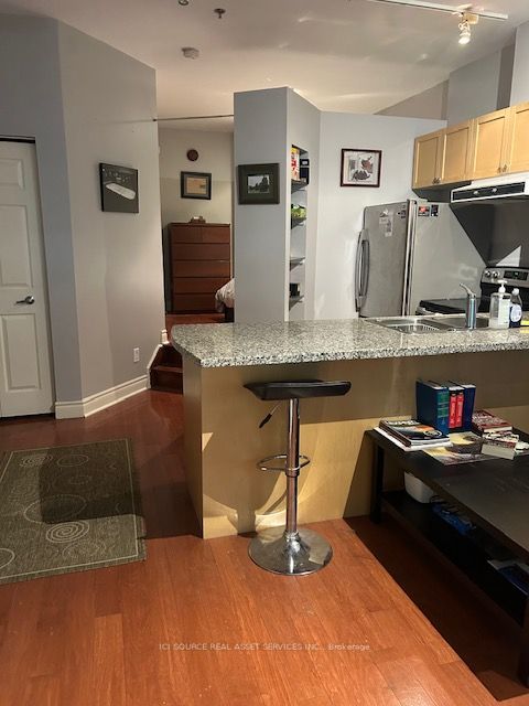 71 Mccaul St, #123