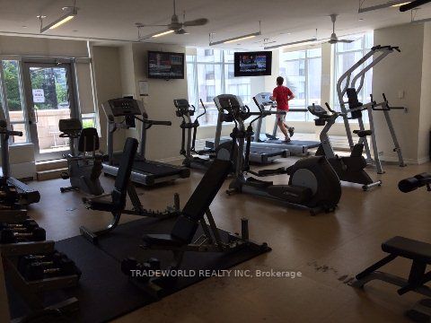 2191 Yonge St, #1606