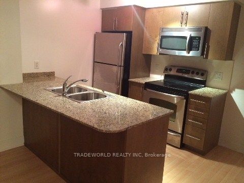 2191 Yonge St, #1606