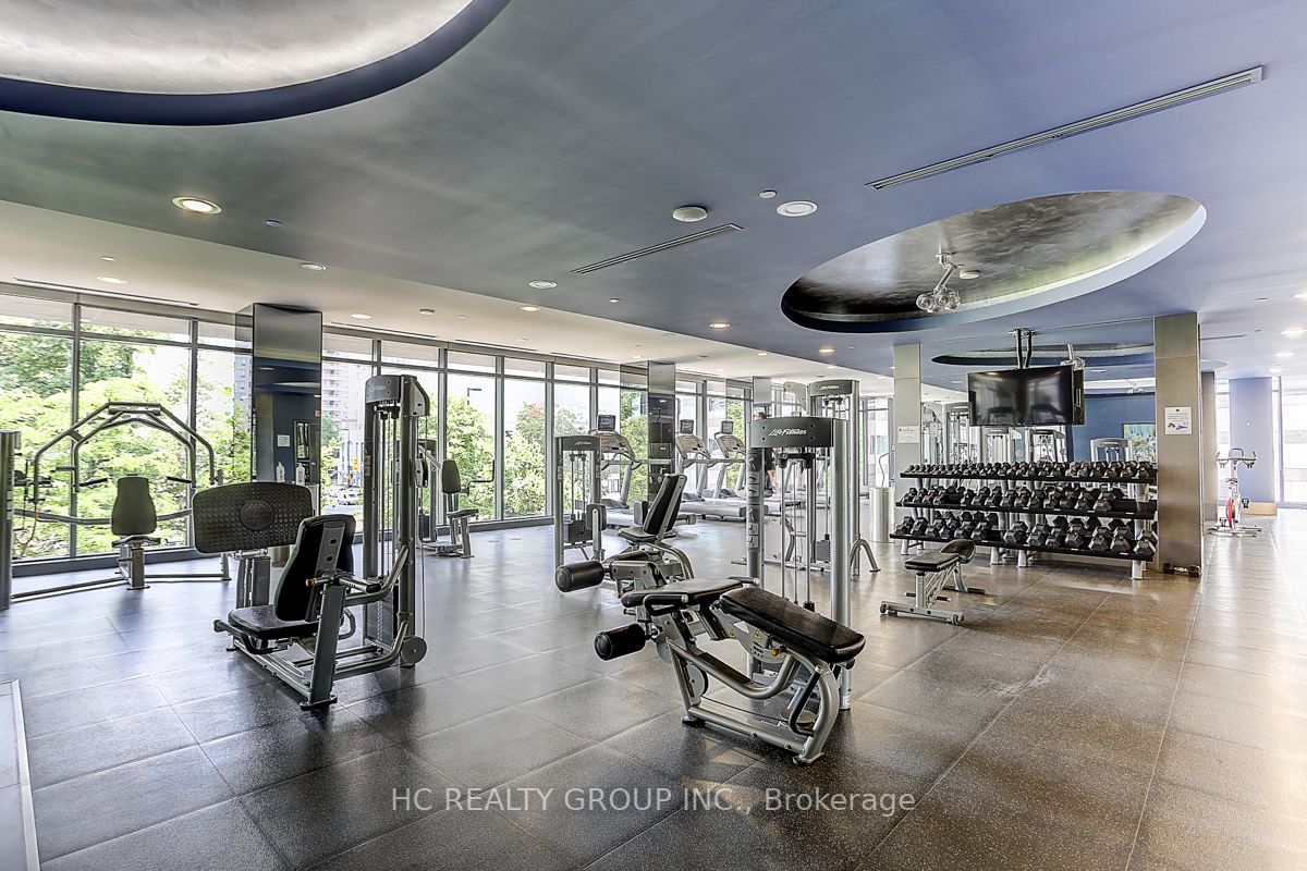 5168 Yonge St, #606
