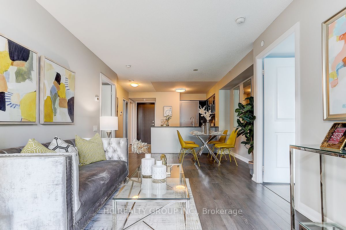 5168 Yonge St, #606