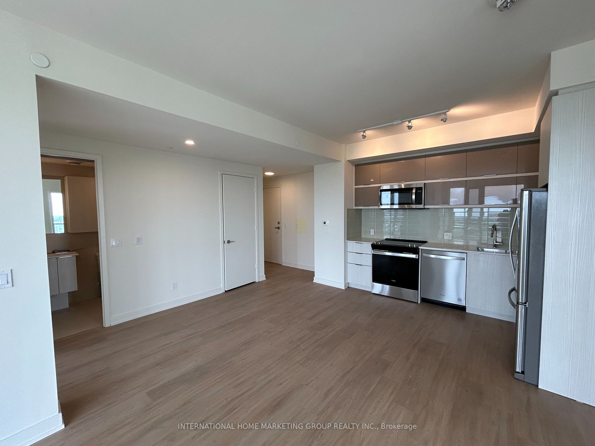 10 Deerlick Crt, #1702