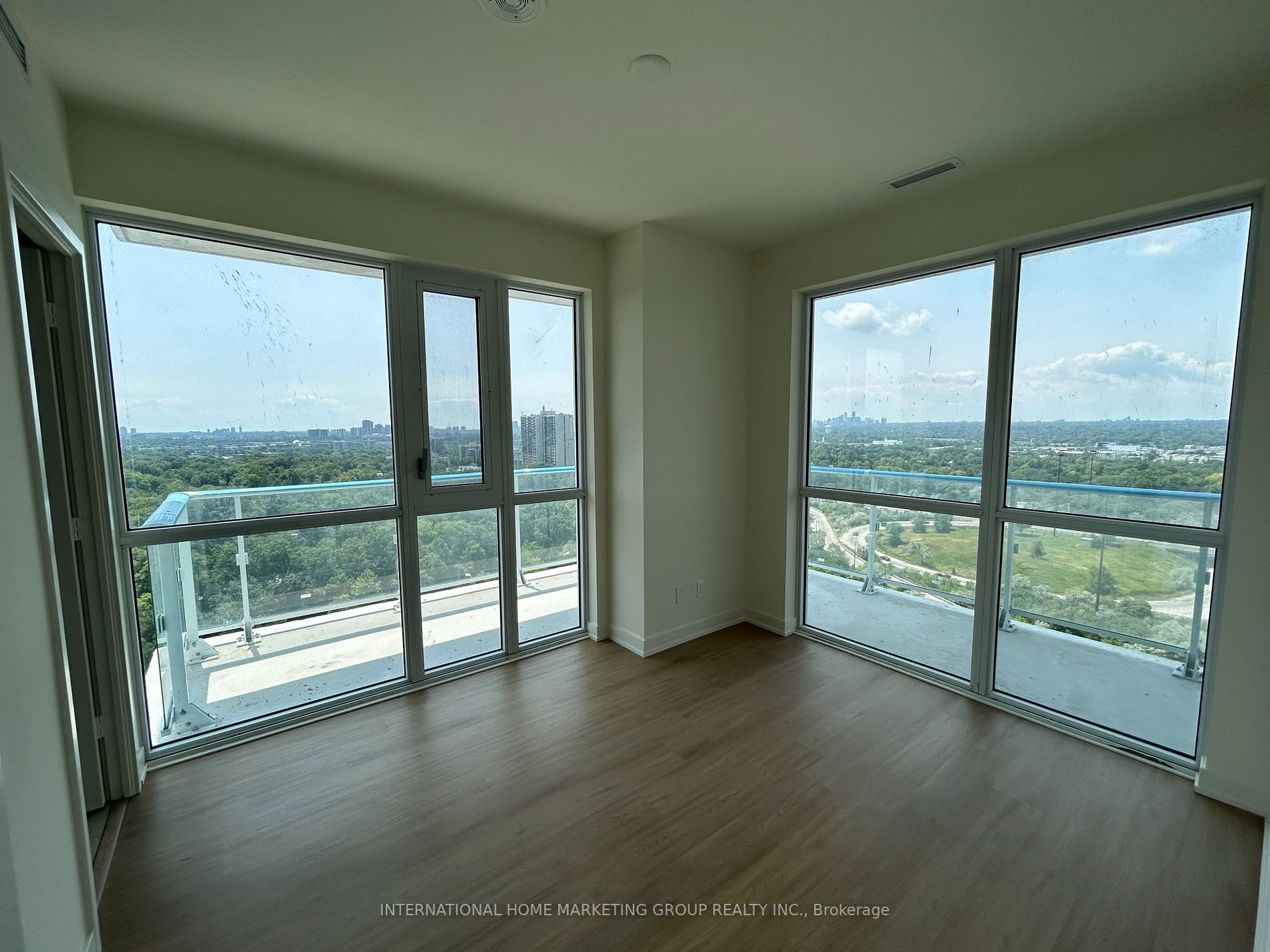 10 Deerlick Crt, #1702