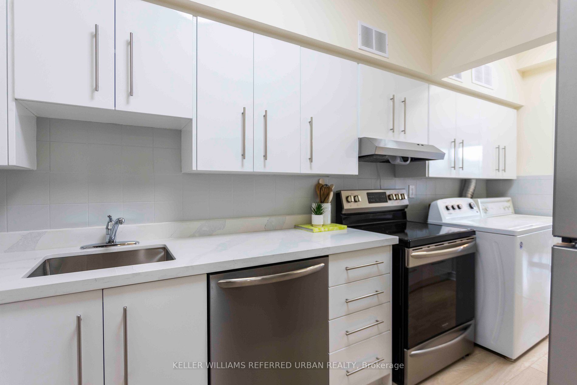 1338 York Mills Rd, #112