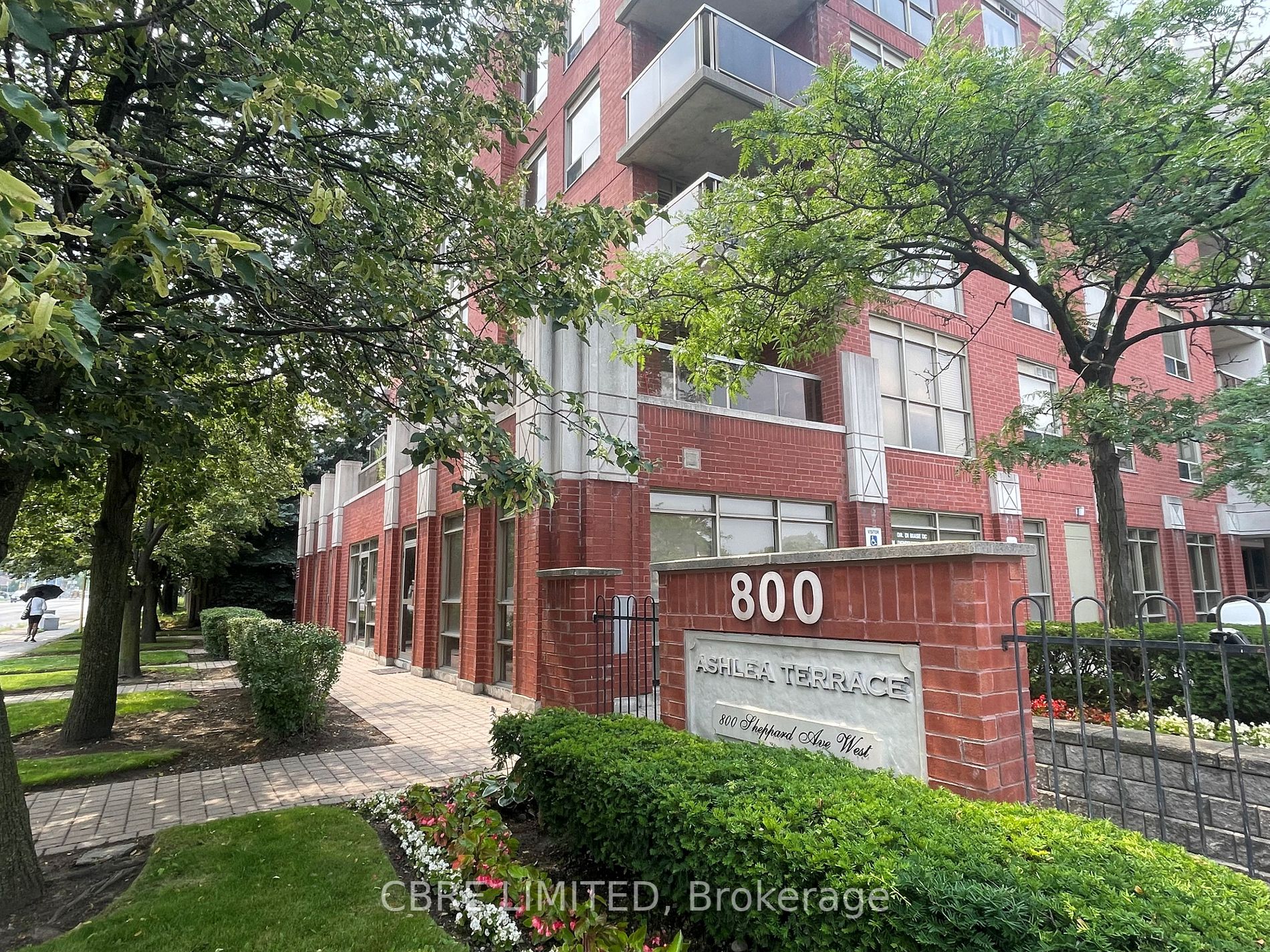 800 Sheppard Ave W, #C1C2C3