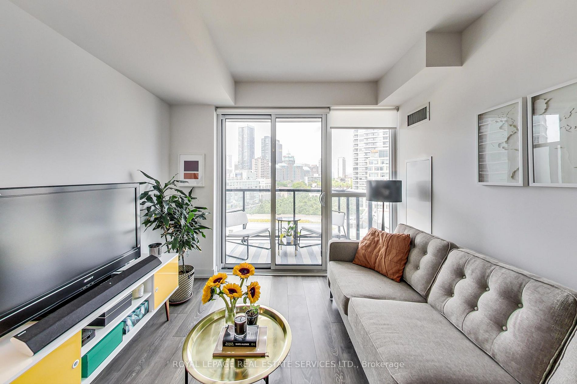 159 Wellesley St E, #710