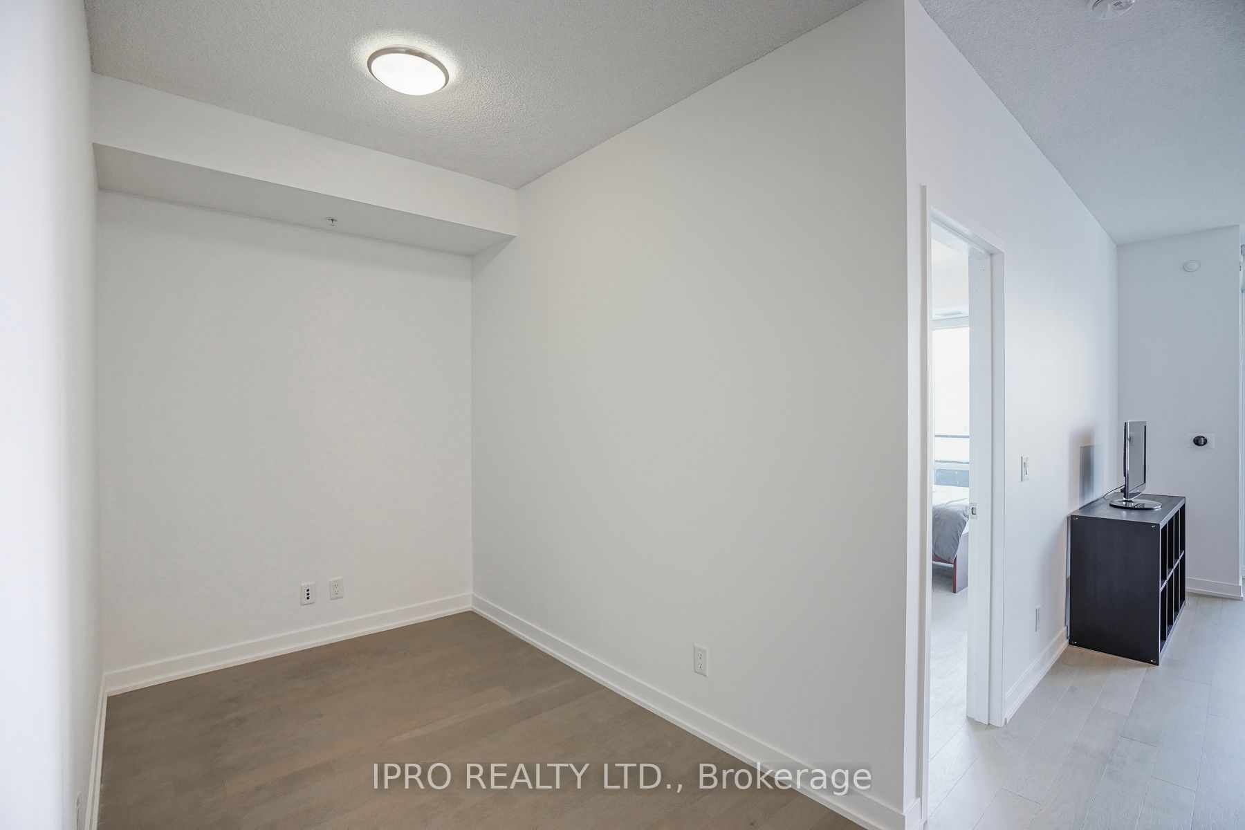 120 Bayview Ave, #N619