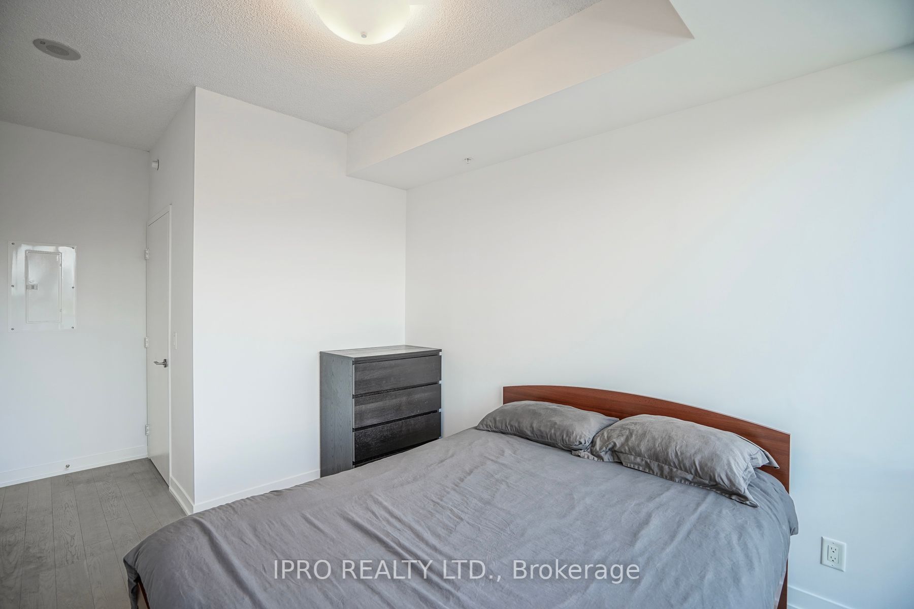 120 Bayview Ave, #N619