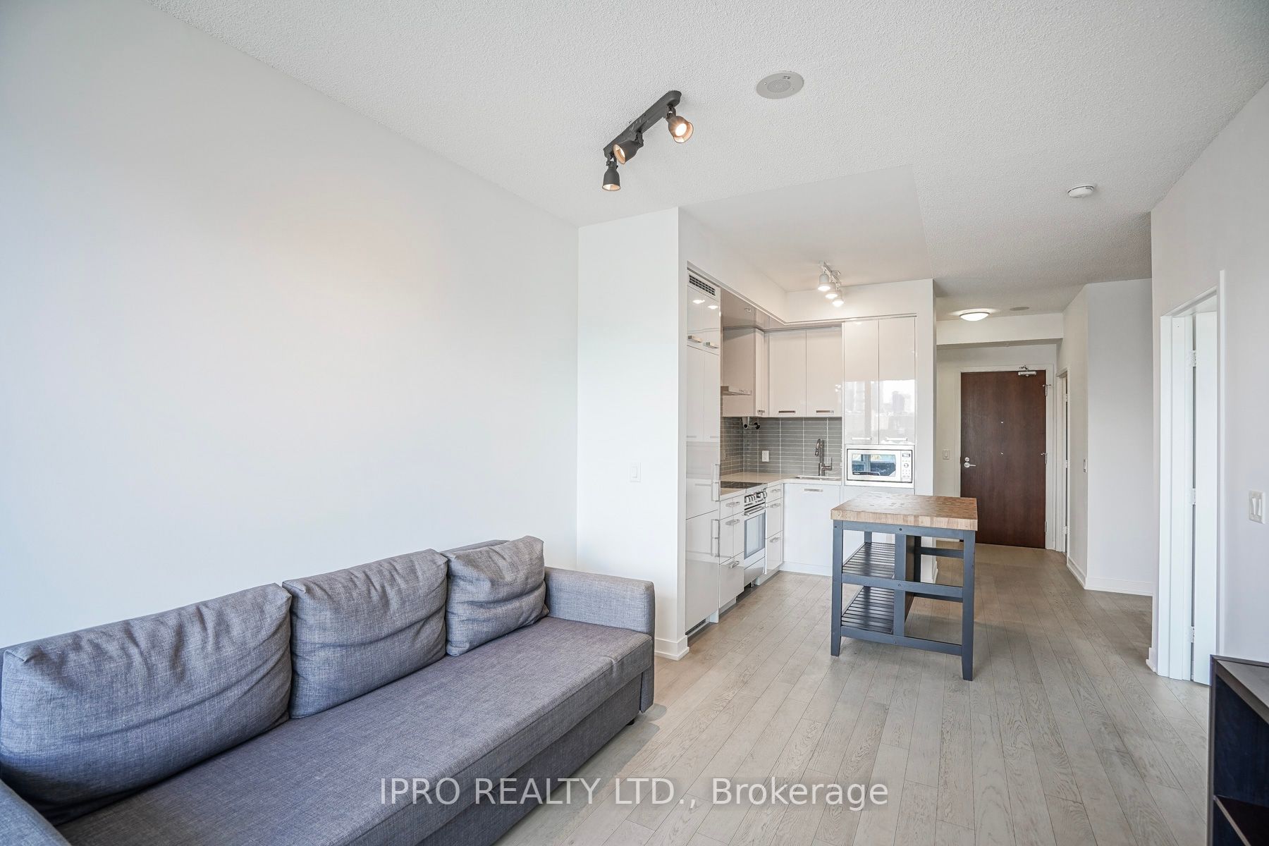 120 Bayview Ave, #N619