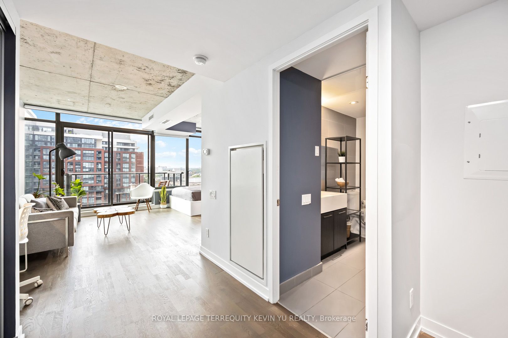 461 Adelaide St W, #1113