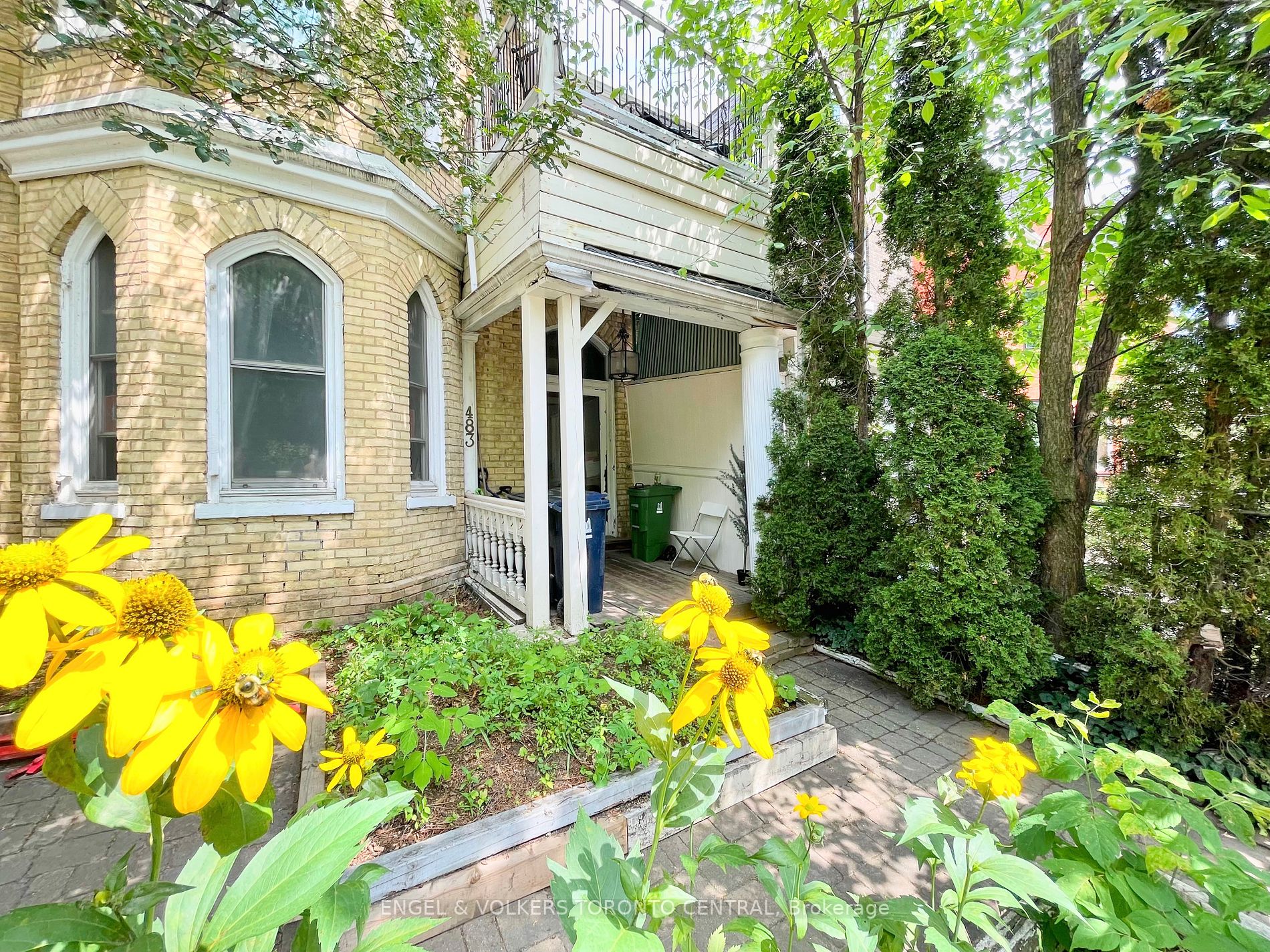 483 Ontario St
