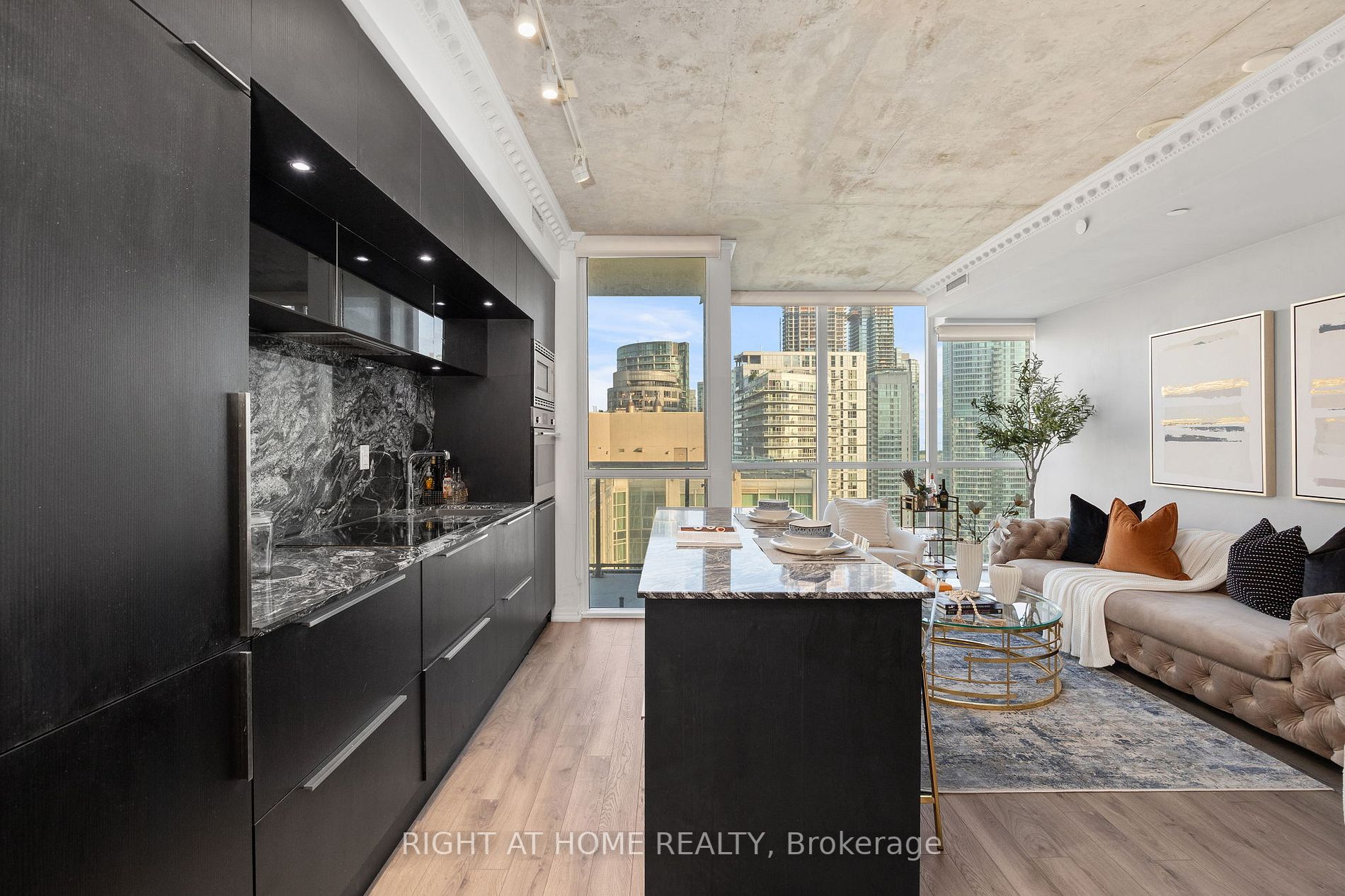 88 Blue Jays Way, #1607