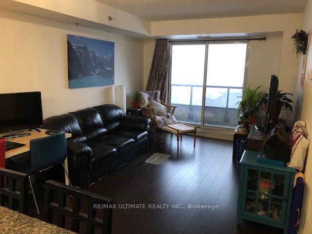760 Sheppard Ave W, #302