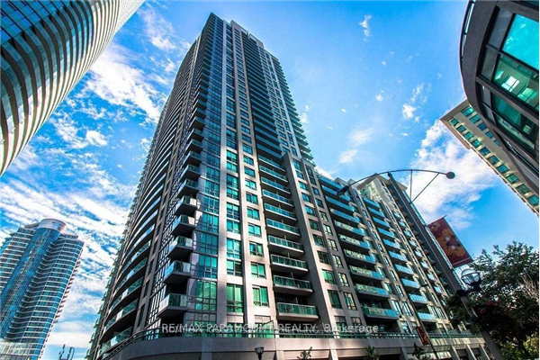 19 Grand Trunk Cres, Toronto