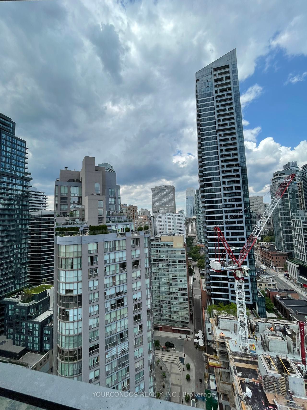 11 Wellesley St W, #2009