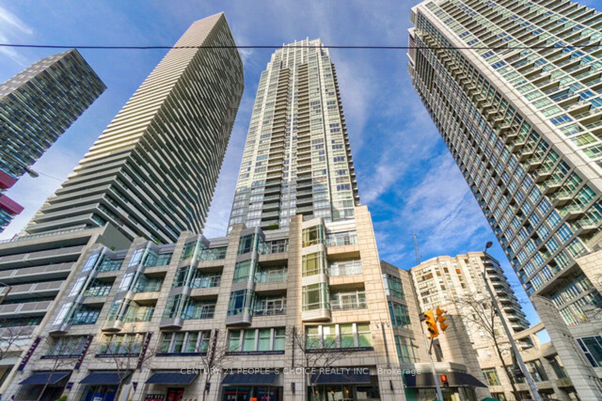 2191 Yonge St, #902