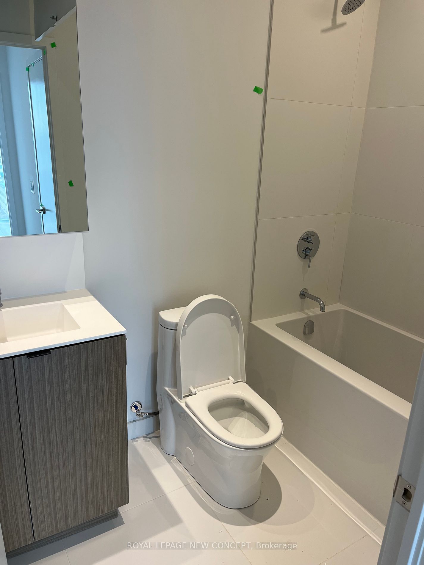 33 HELENDALE Avenue, #901