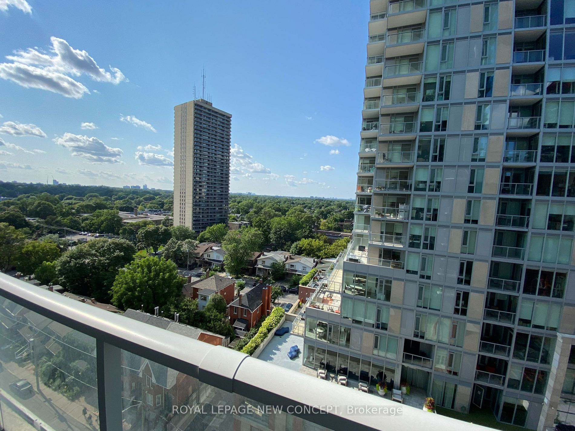 33 HELENDALE Avenue, #901