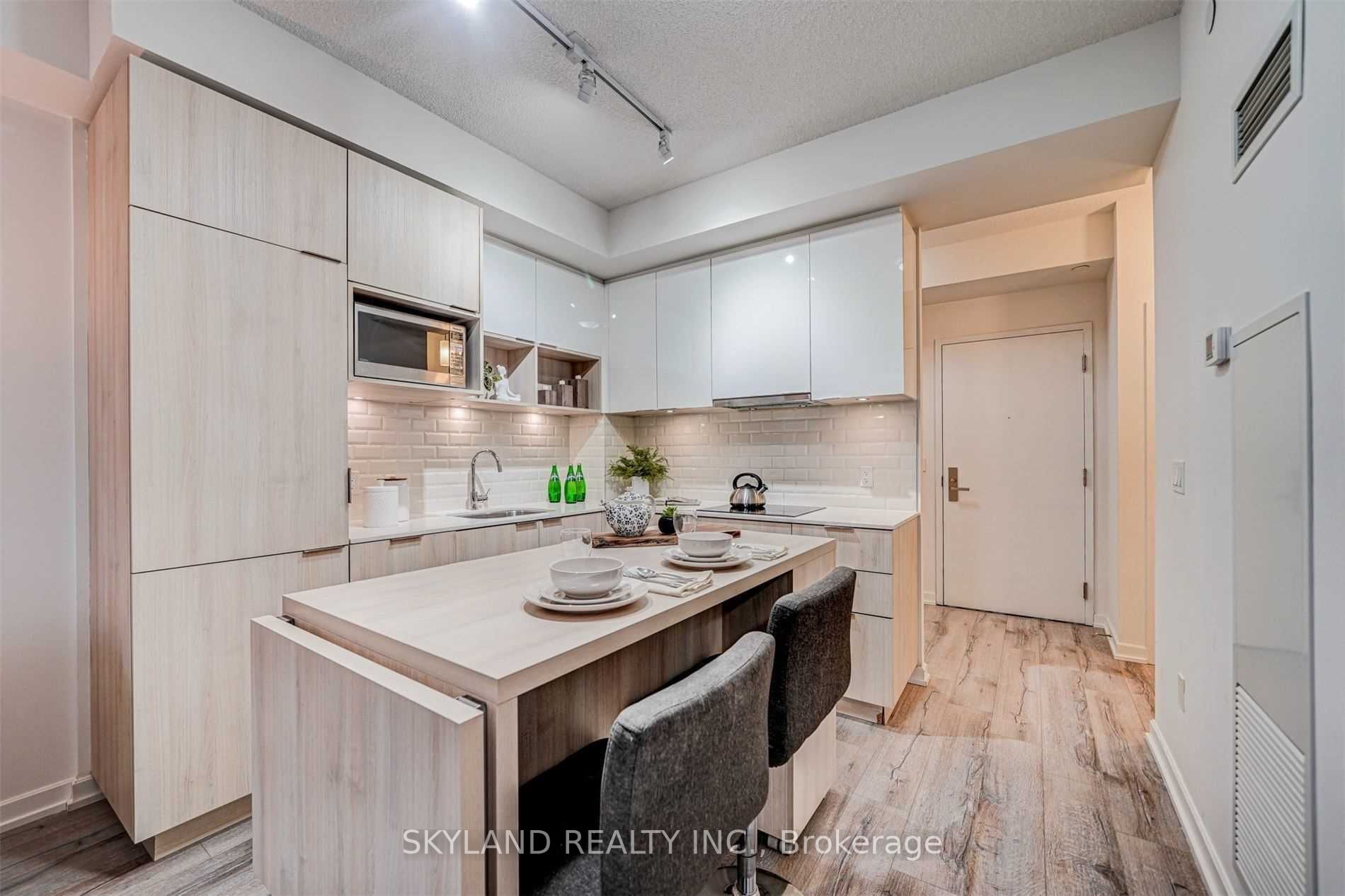 52 Forest Manor Road, #414