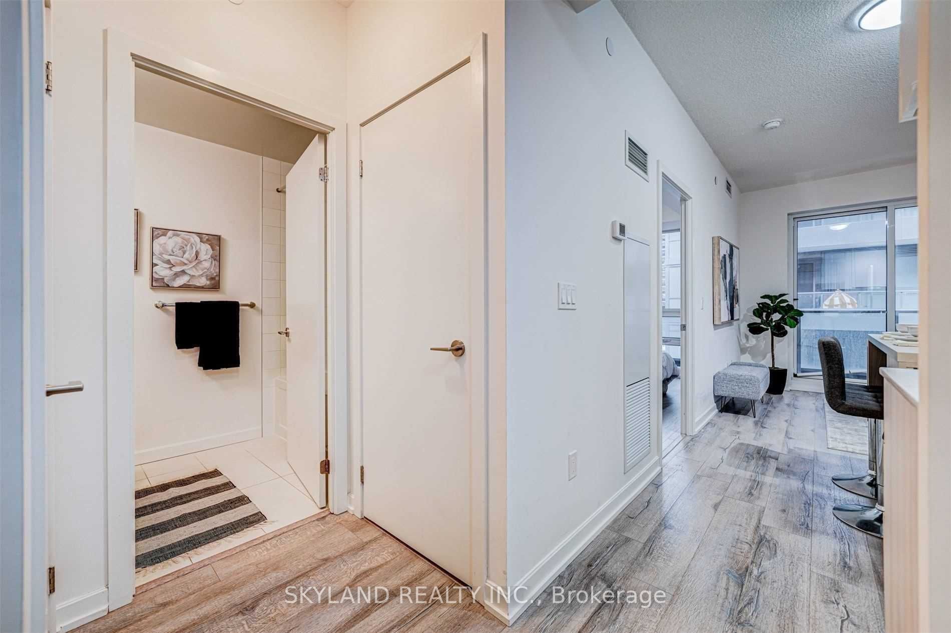 52 Forest Manor Road, #414
