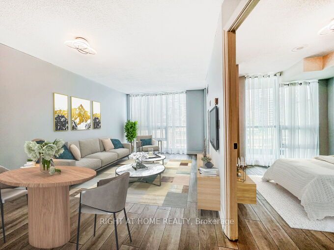 16 Yonge St, #803