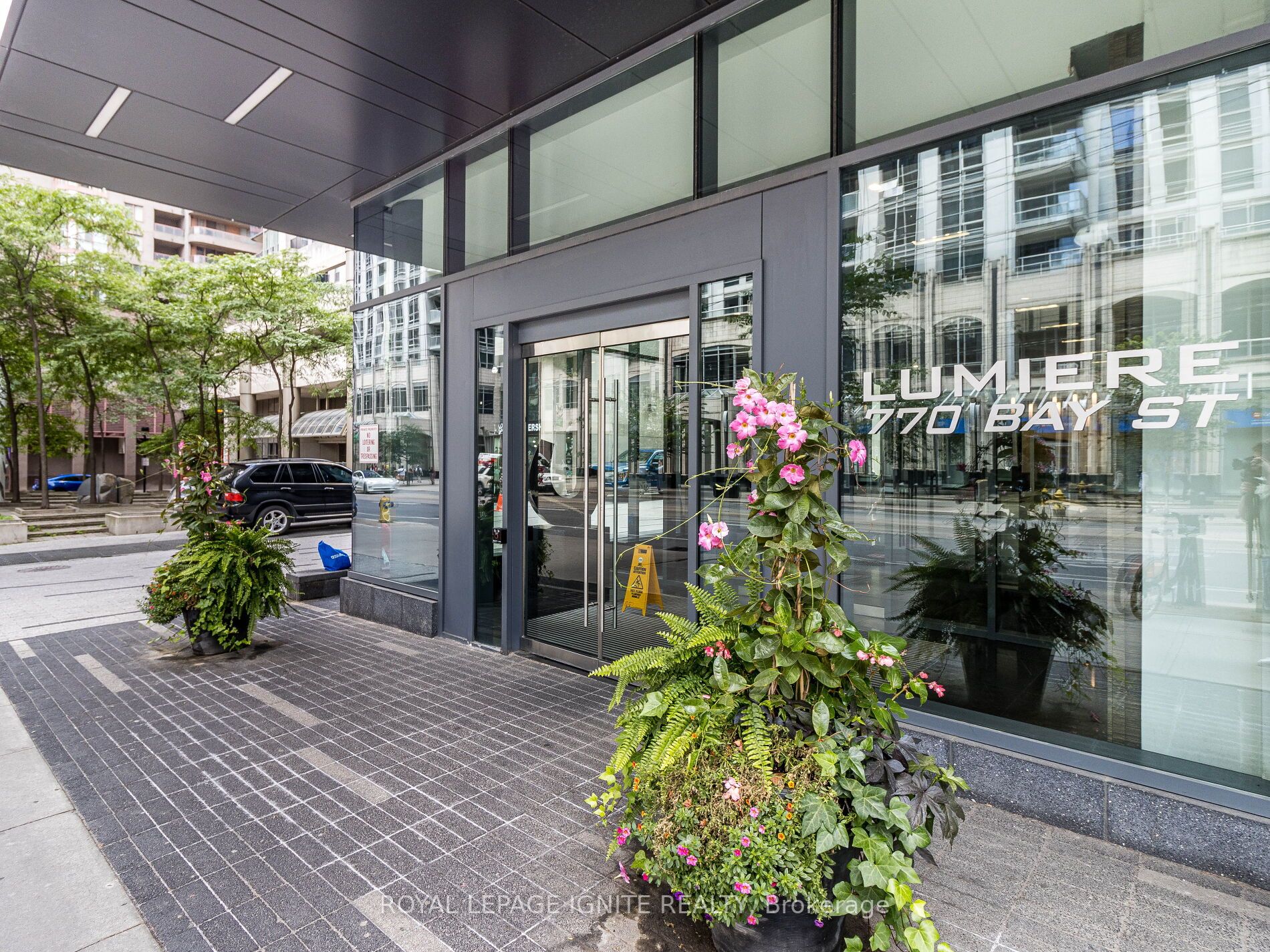 770 Bay St, #2509