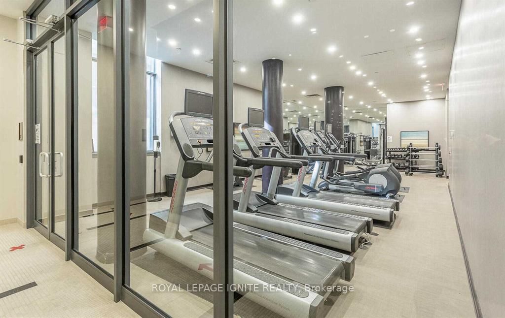 770 Bay St, #2509