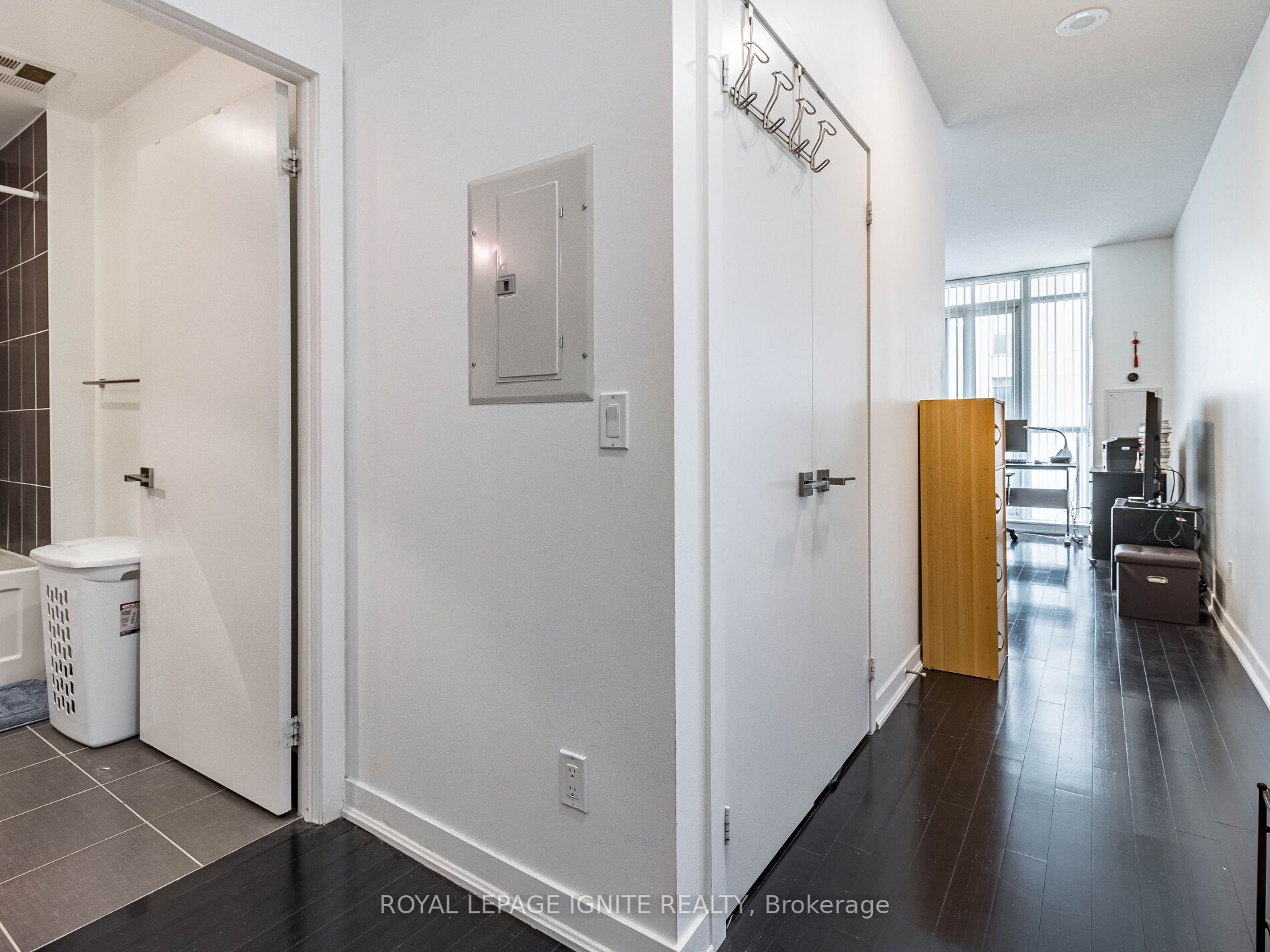 770 Bay St, #2509