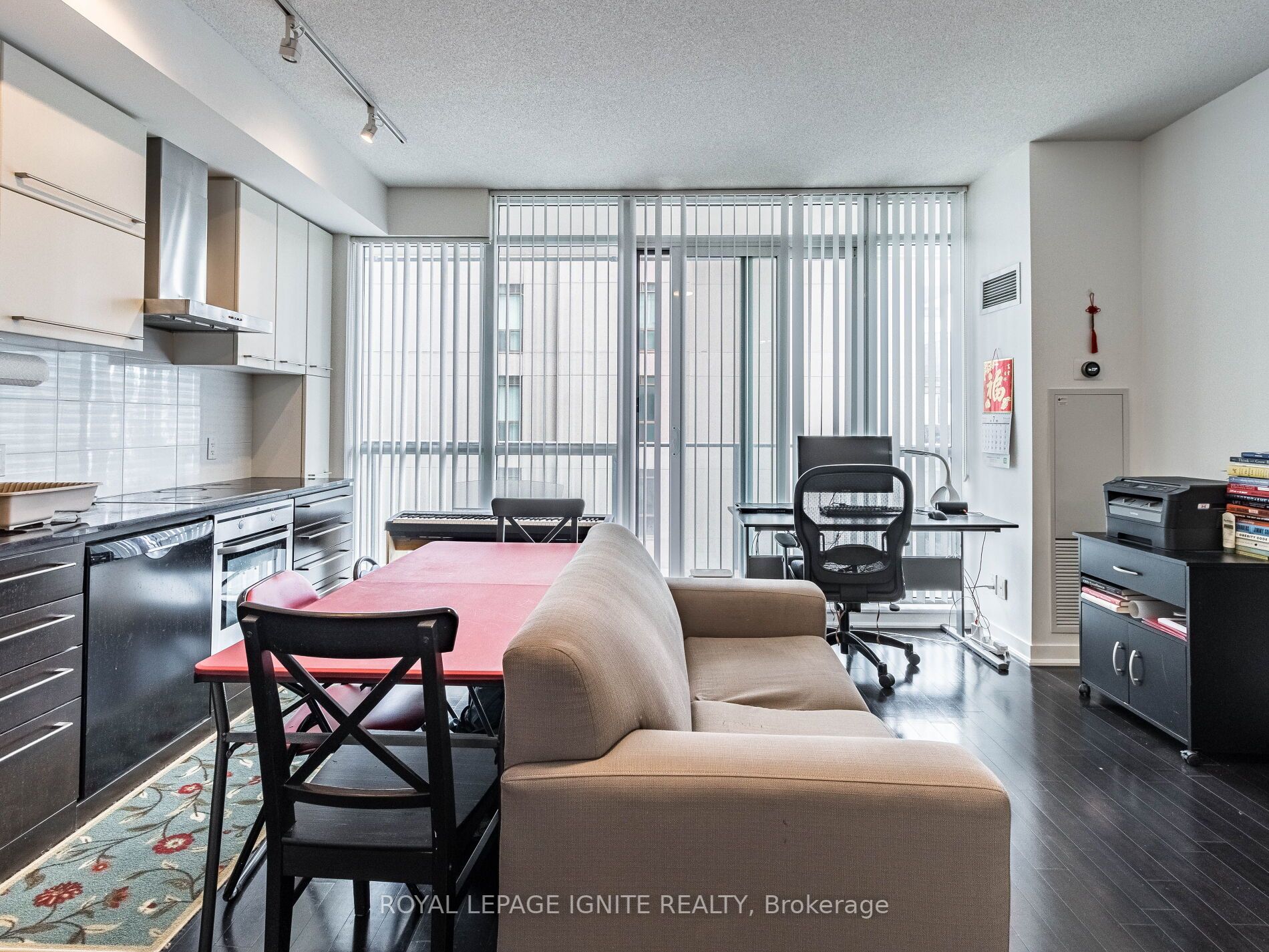 770 Bay St, #2509