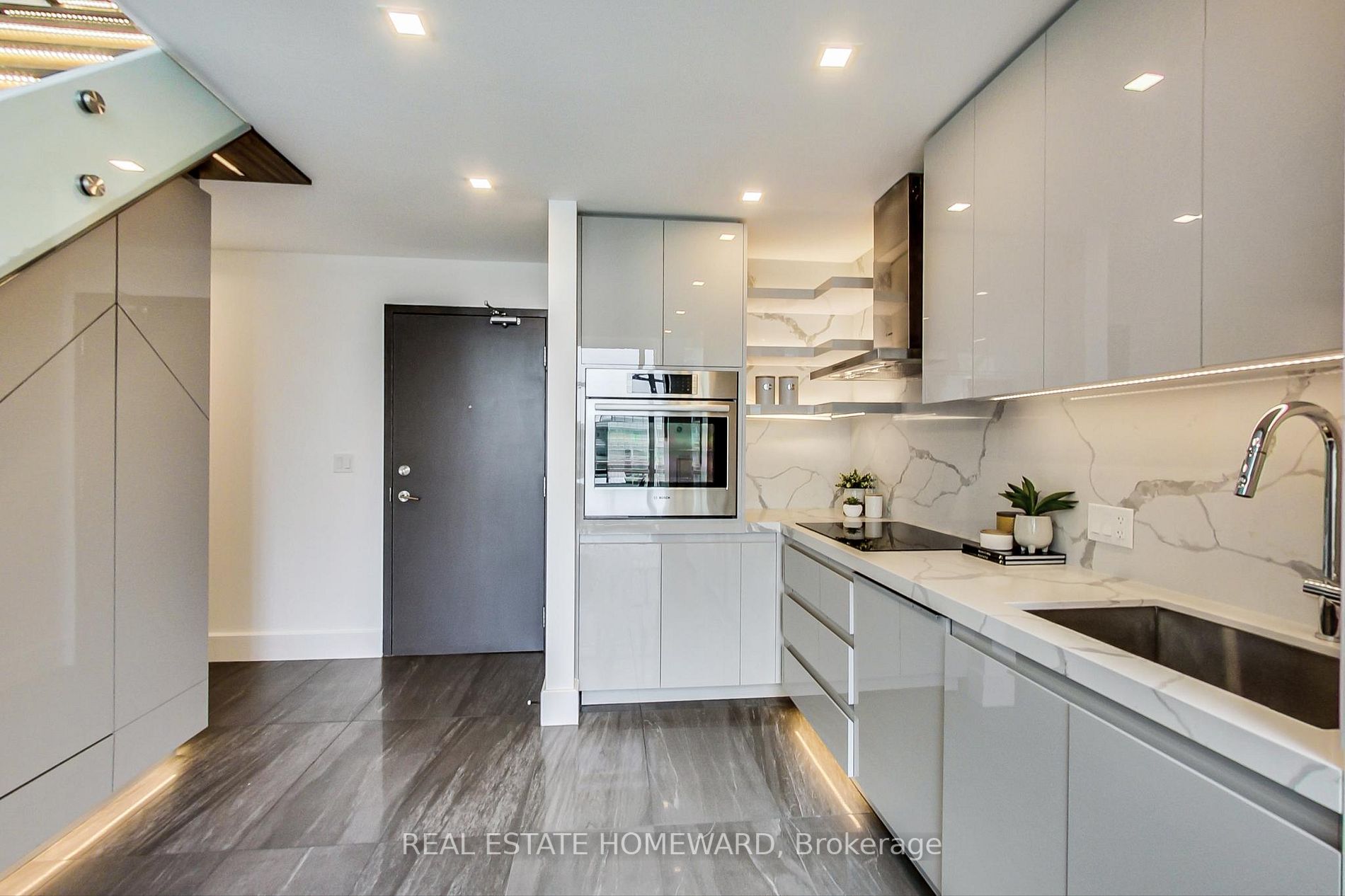 637 Lake Shore Blvd W, #633