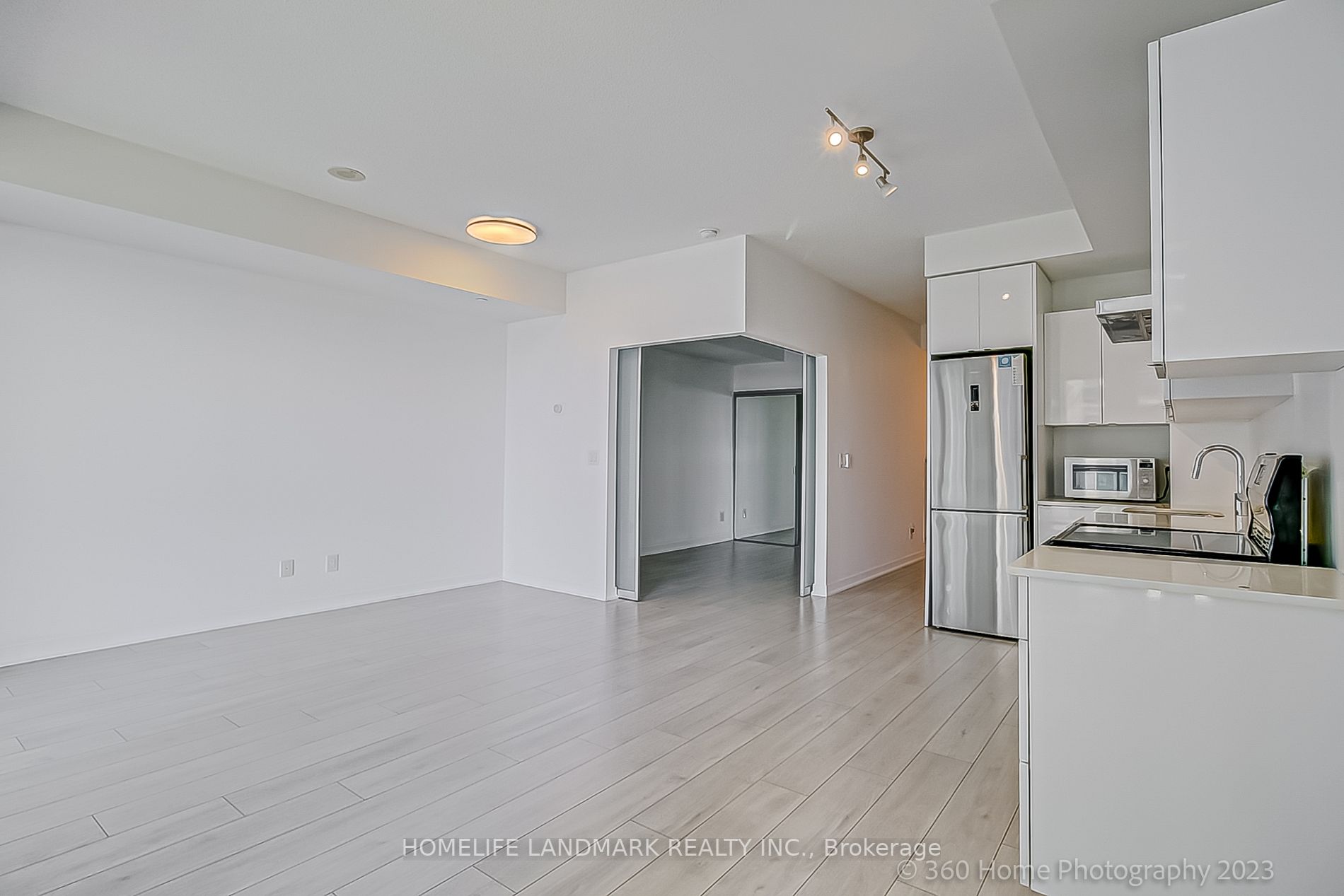 51 East Liberty St, #1016