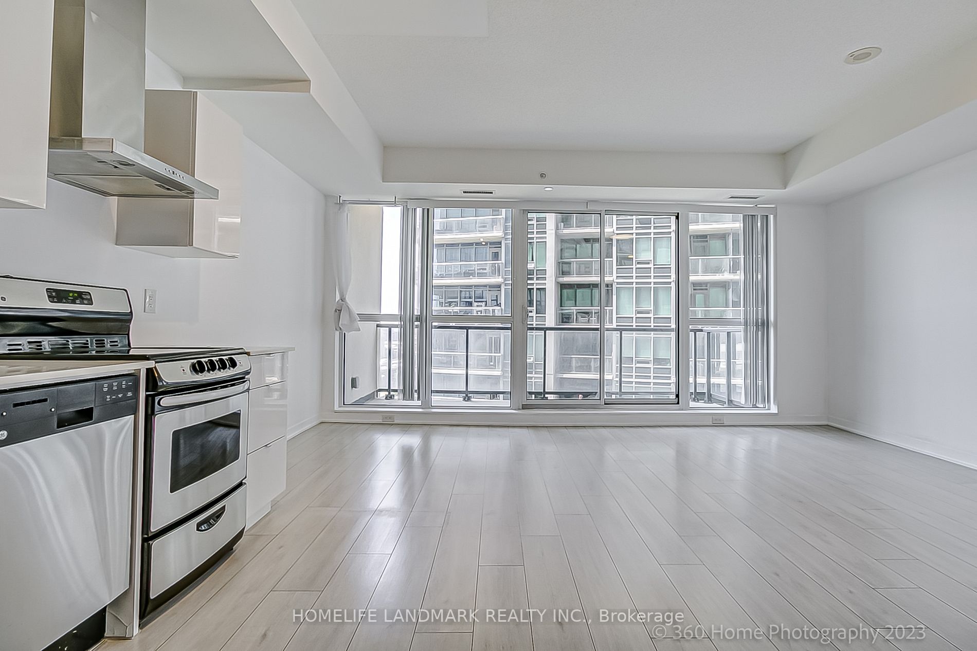 51 East Liberty St, #1016