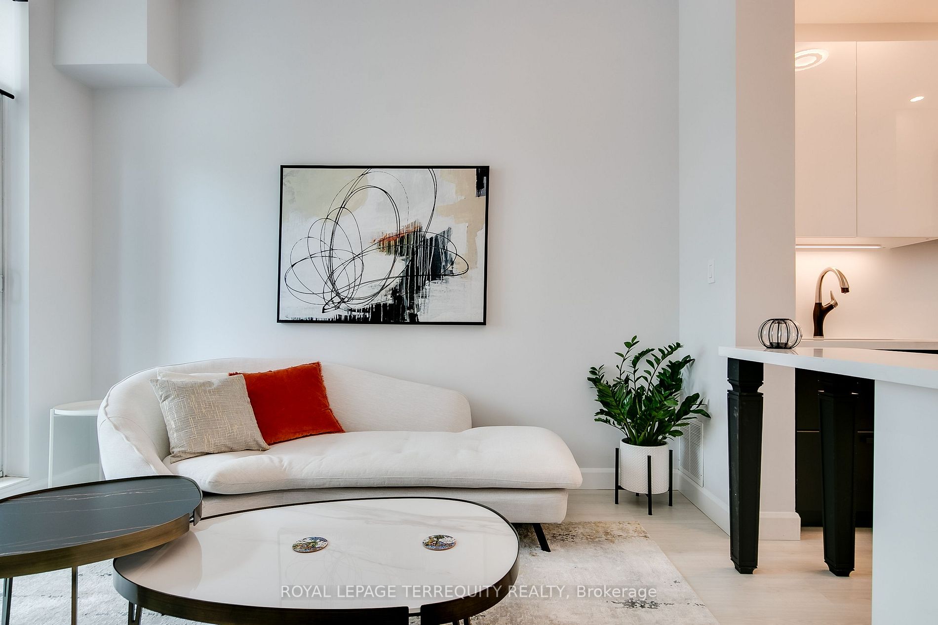 Listing C6684072 - Large Photo # 7