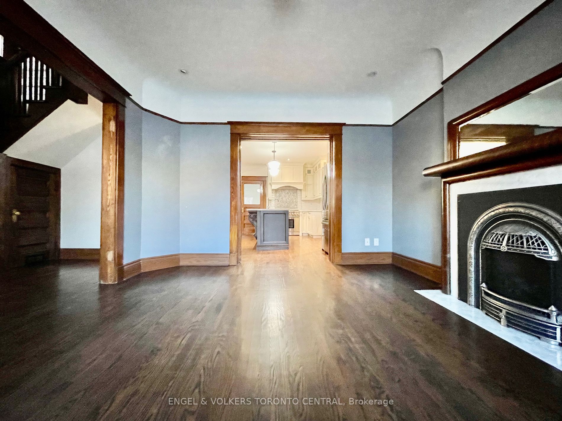17 Rose Ave