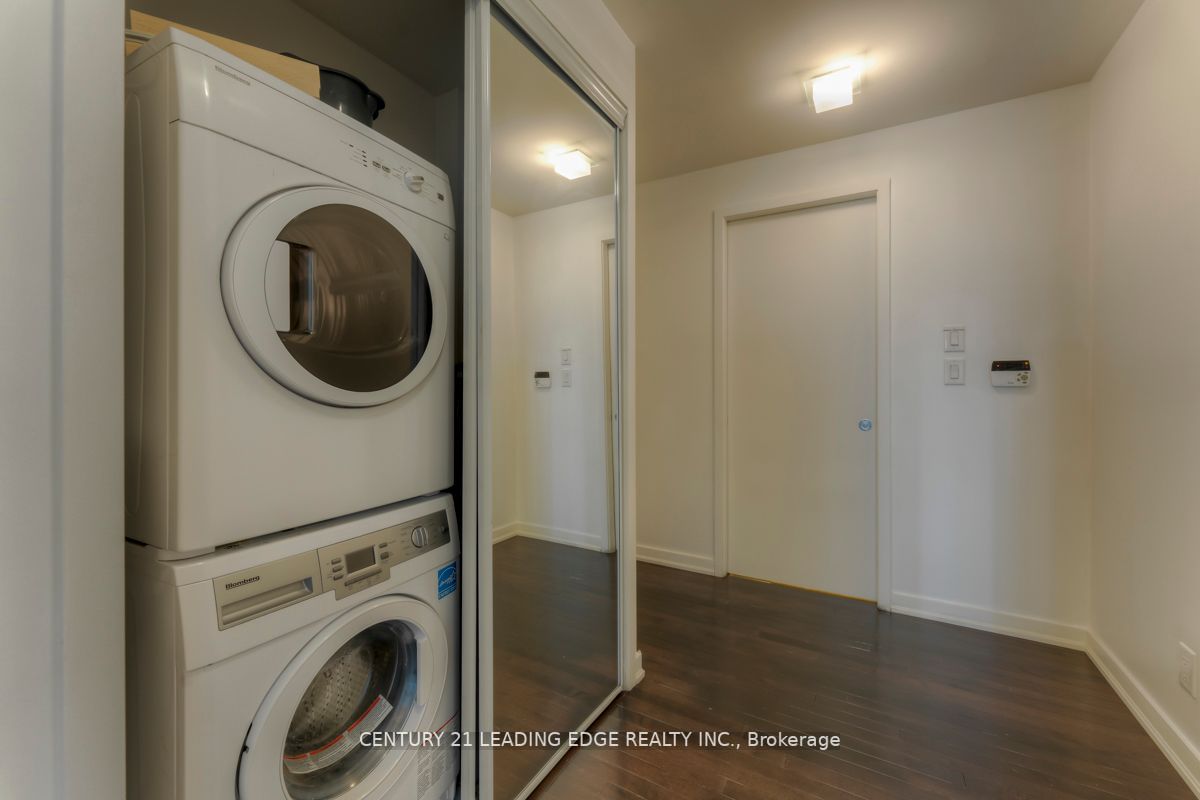 12 York St, #1210