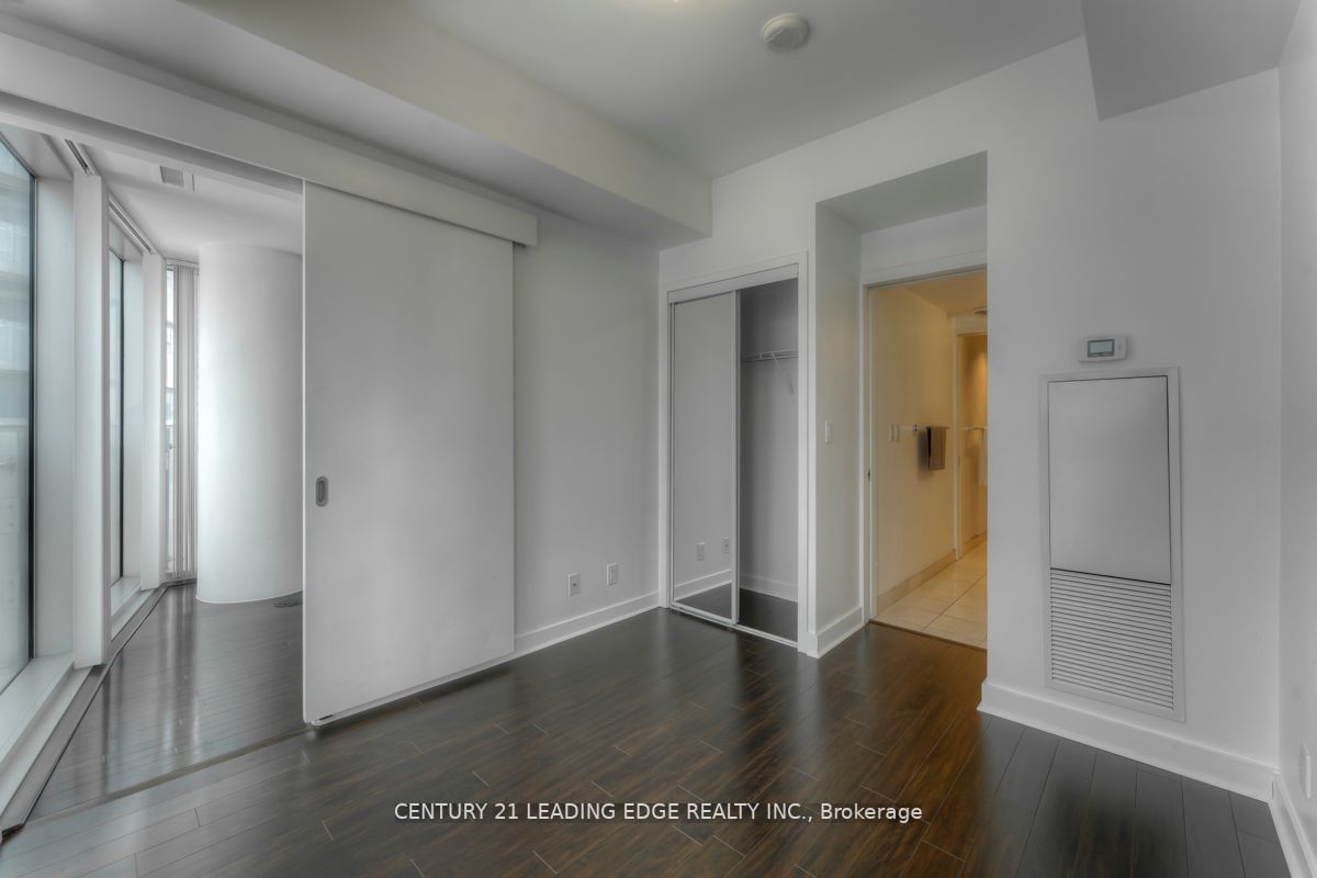 12 York St, #1210