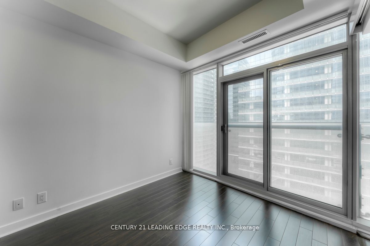 12 York St, #1210