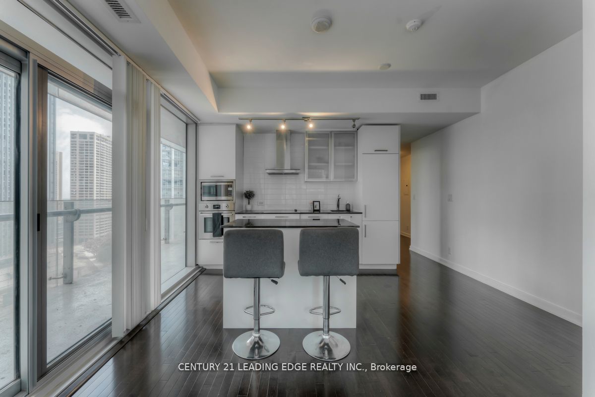 12 York St, #1210