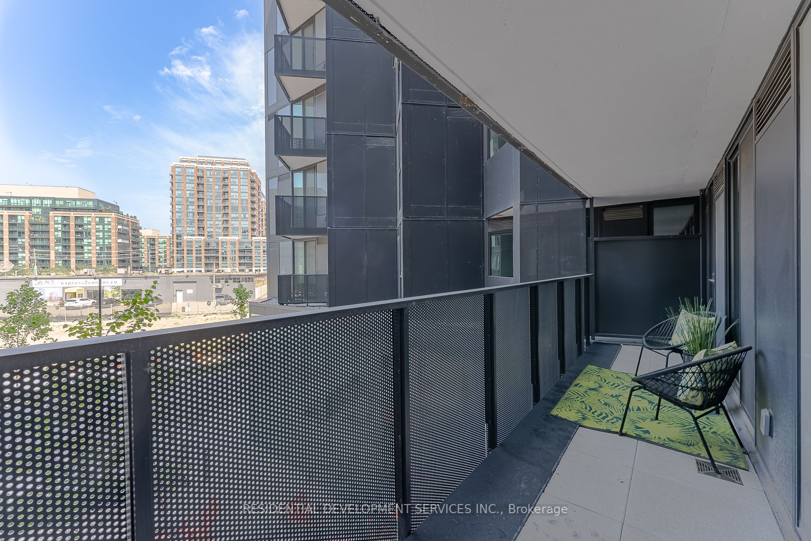 30 Tretti Way, #207