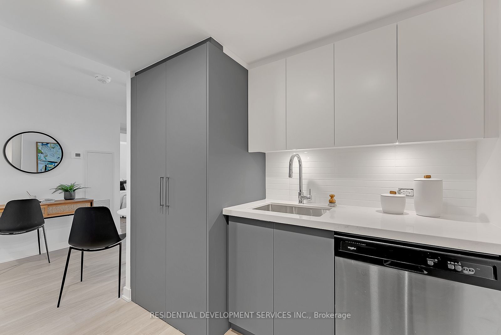 30 Tretti Way, #207