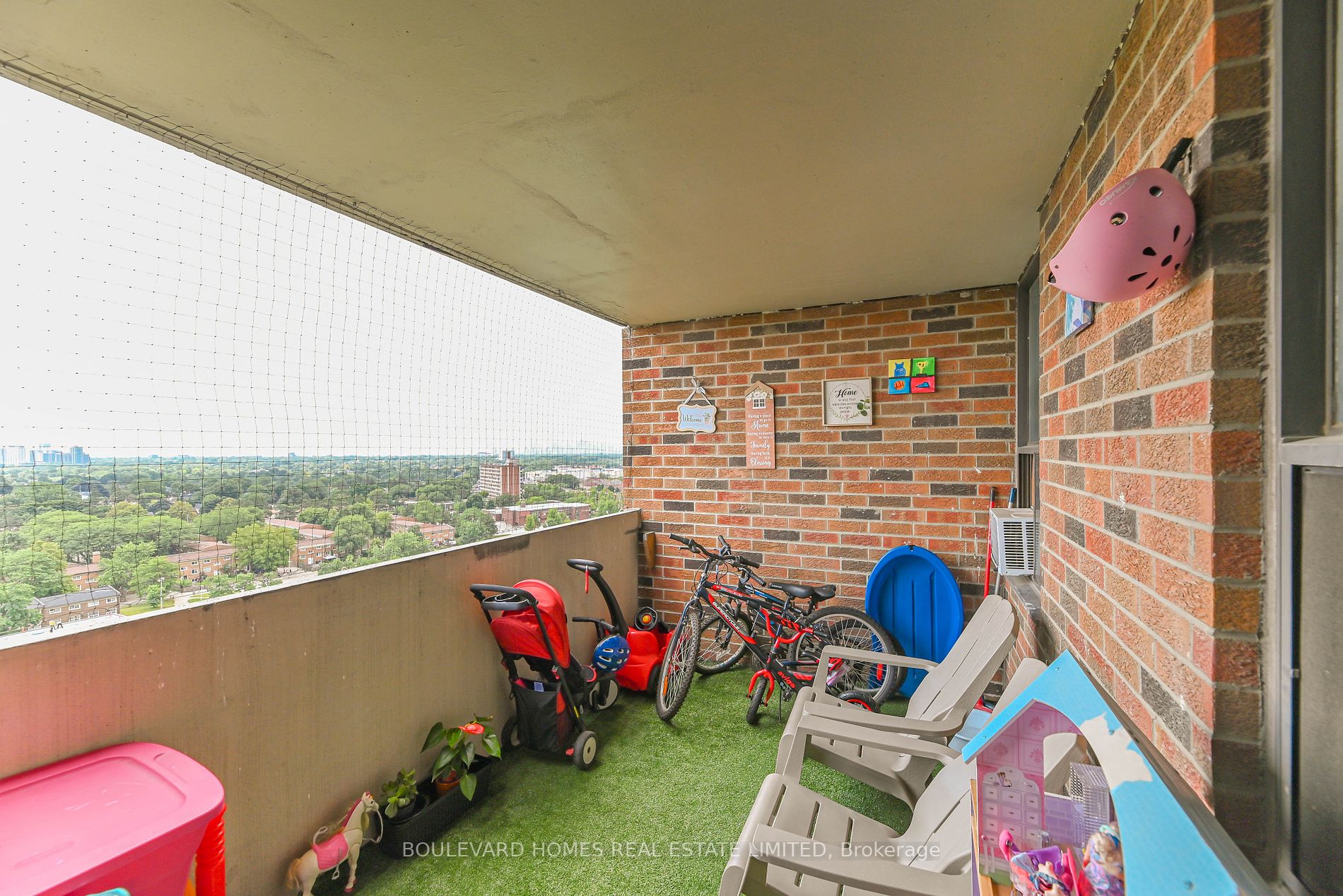 25 Sunrise Ave, #1408