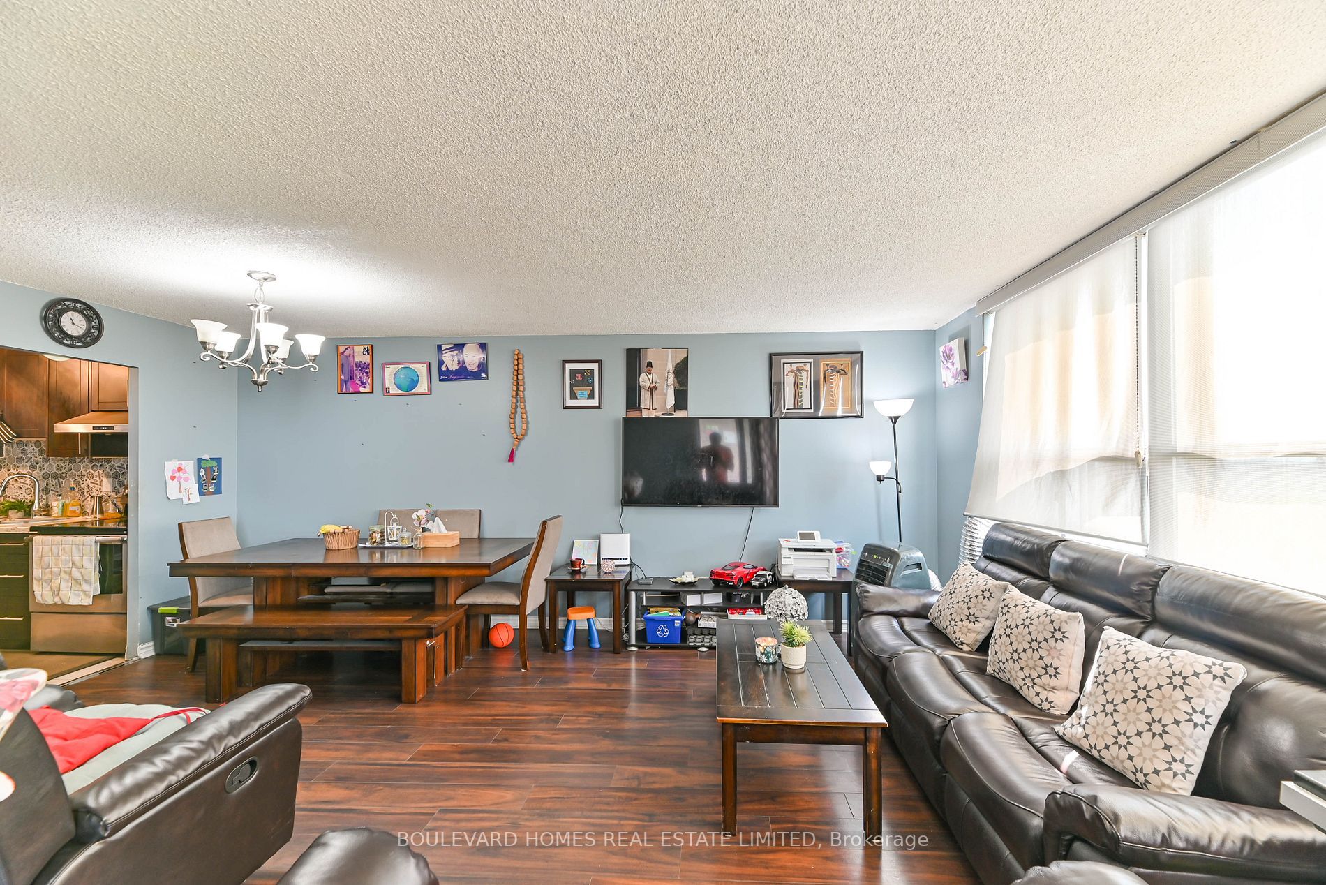 25 Sunrise Ave, #1408