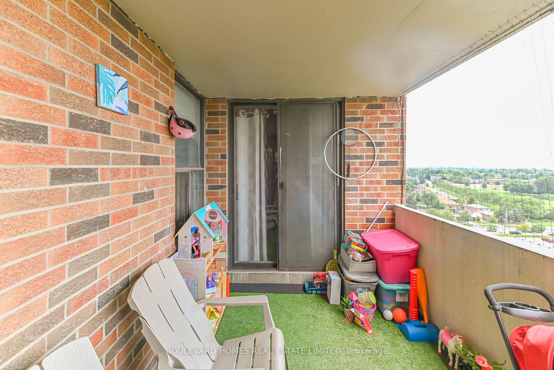 25 Sunrise Ave, #1408