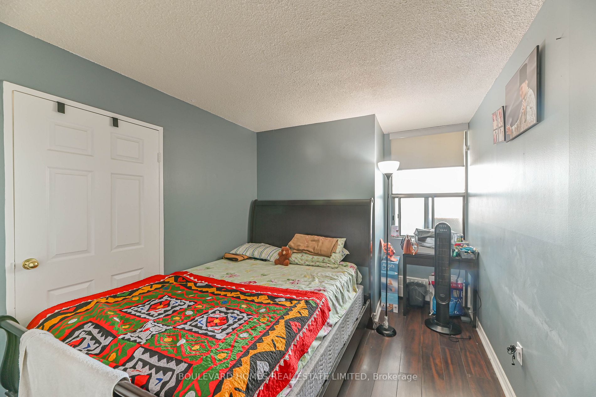25 Sunrise Ave, #1408