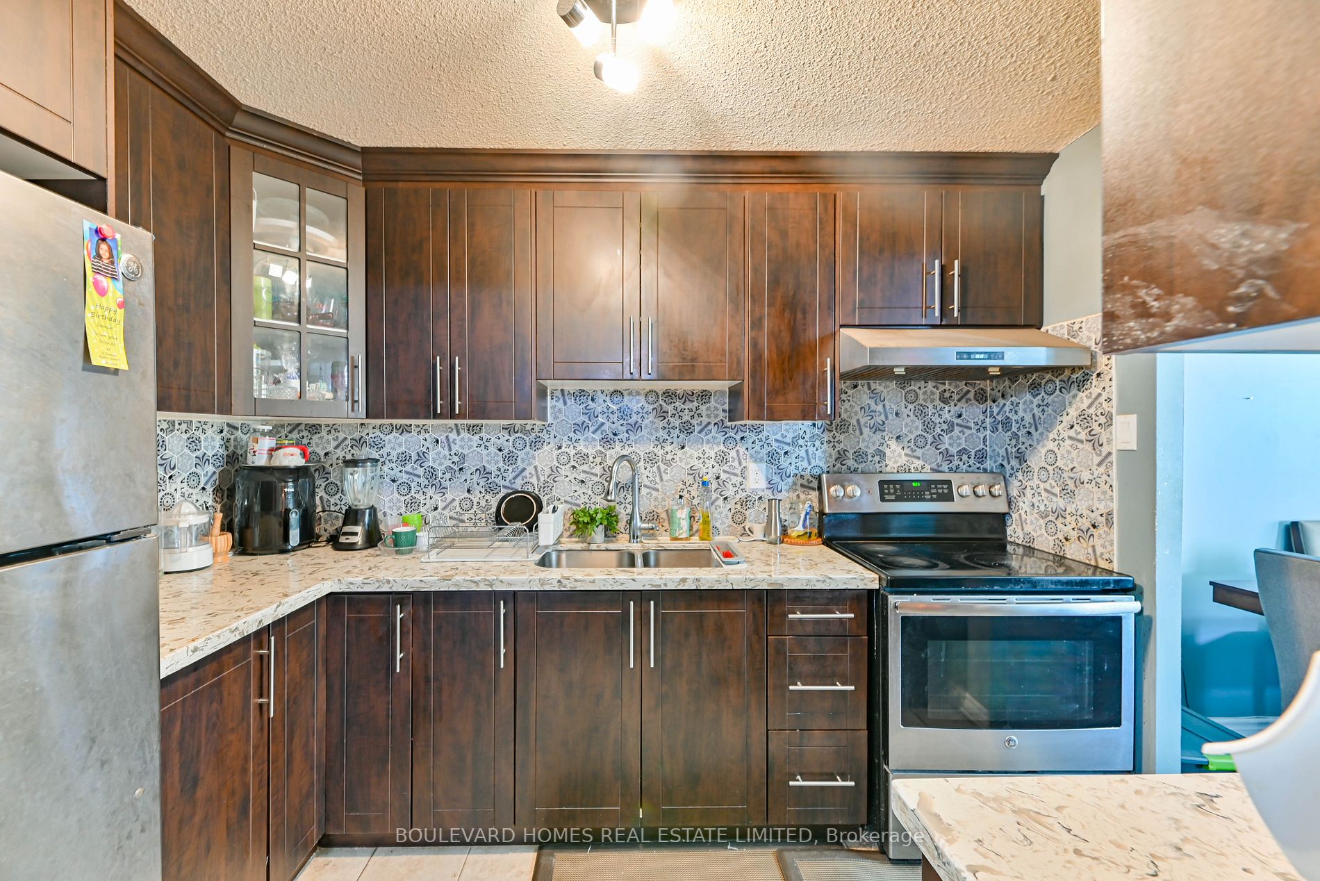 25 Sunrise Ave, #1408