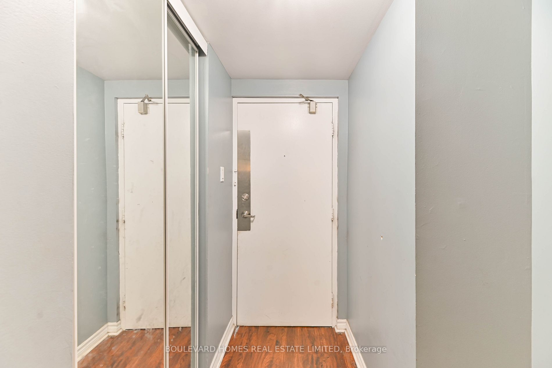 25 Sunrise Ave, #1408