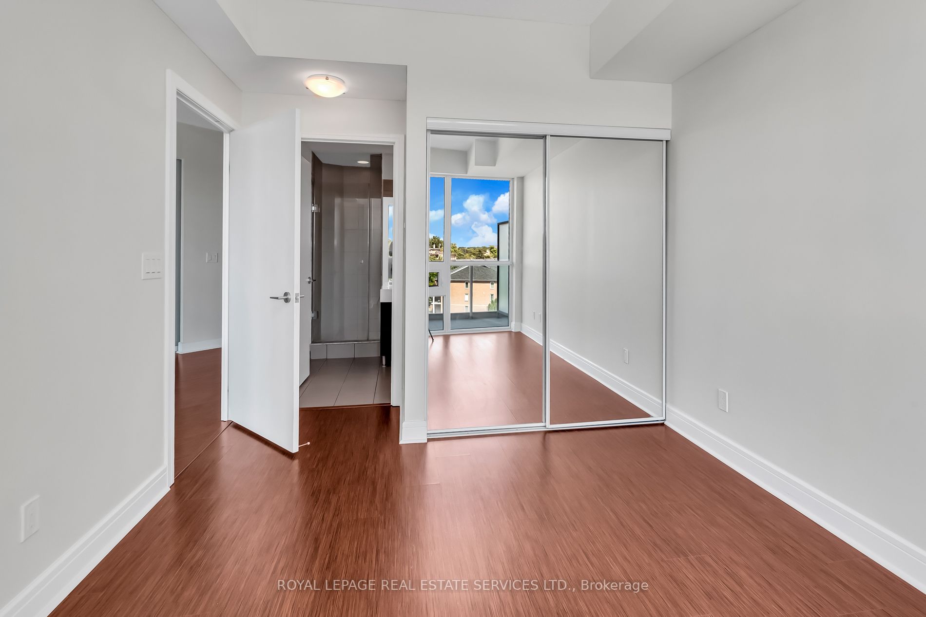 35 Brian Peck Cres, #521