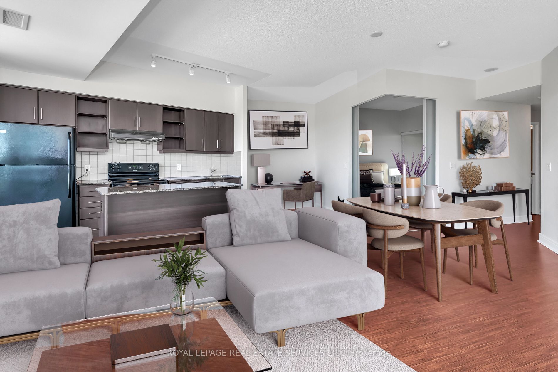 35 Brian Peck Cres, #521