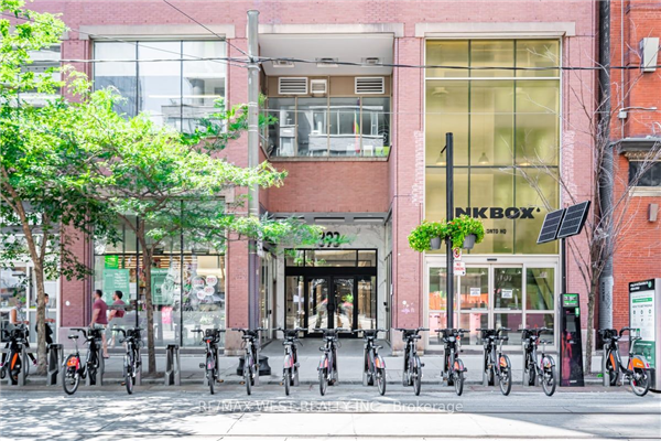 393 King St W, Toronto